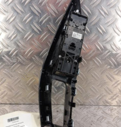 Interrupteur de leve vitre avant gauche FORD FIESTA 7 Photo n°3