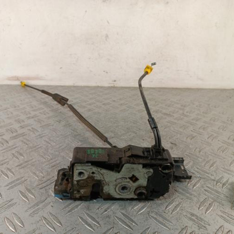 Serrure arriere droit PEUGEOT 207