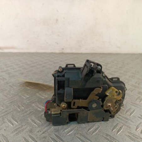 Serrure avant droit VOLKSWAGEN NEW BEETLE 1