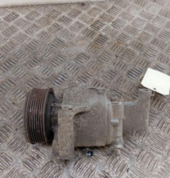 Compresseur clim RENAULT TWINGO 3 Photo n°1