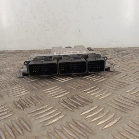 Calculateur RENAULT CLIO 4 Photo n°1