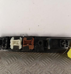 Interrupteur de leve vitre avant gauche DACIA SANDERO 3