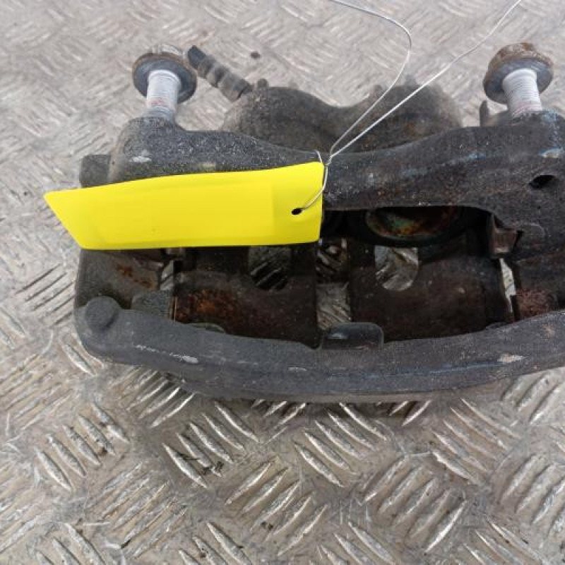 Etrier avant gauche (freinage) RENAULT MASTER 3