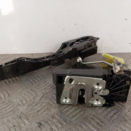 Serrure avant droit DACIA SANDERO 3