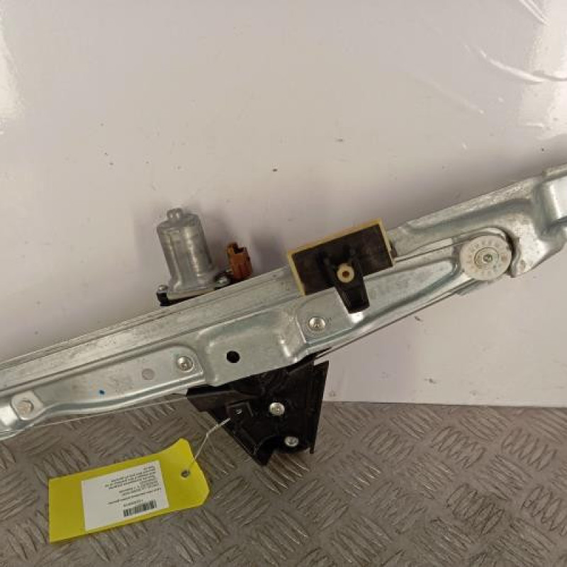 Leve vitre electrique arriere gauche DACIA SANDERO 3