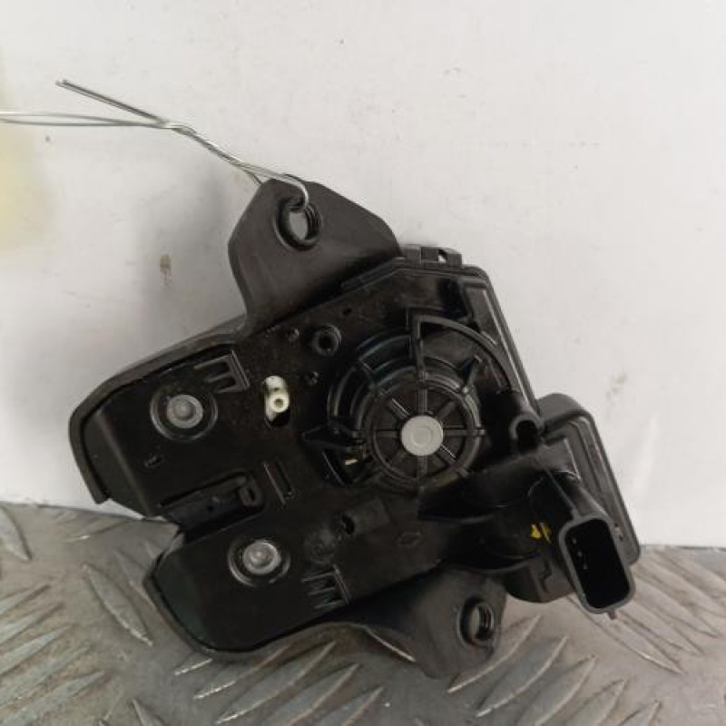 Serrure de hayon DACIA SANDERO 3