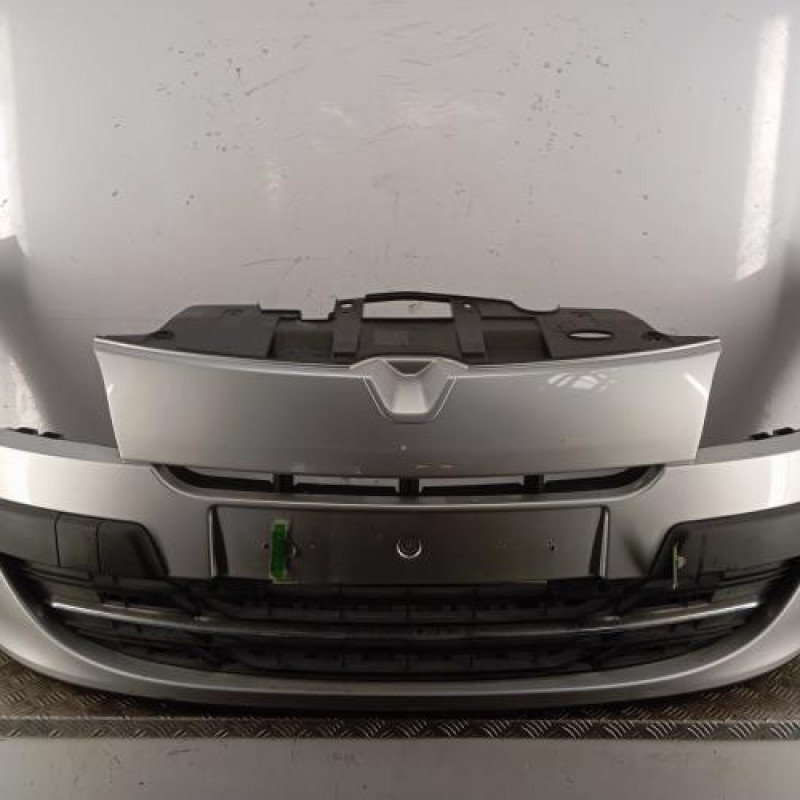 Pare choc avant RENAULT MEGANE 3