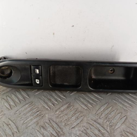 Interrupteur de leve vitre avant gauche PEUGEOT 207 Photo n°1