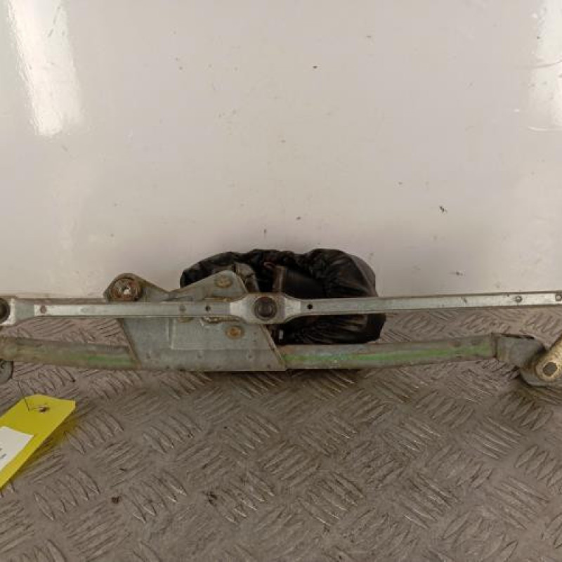Moteur essuie glace avant PEUGEOT 106