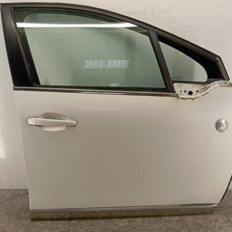 Porte avant droit PEUGEOT 2008 1