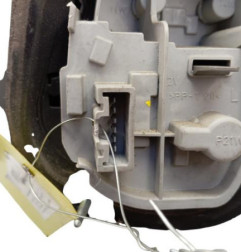 Feu arriere principal gauche (feux) TOYOTA COROLLA VERSO 2 Photo n°4