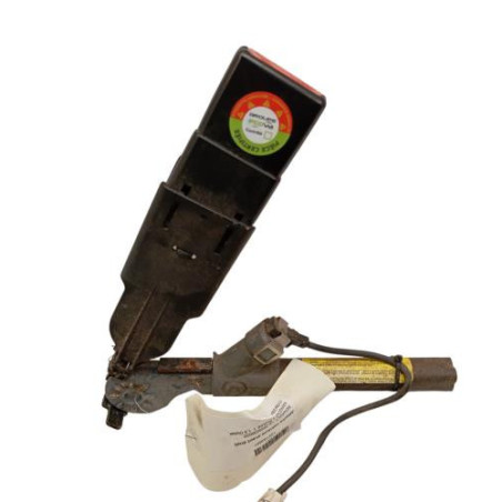 Attache ceinture avant droit RENAULT KANGOO 1