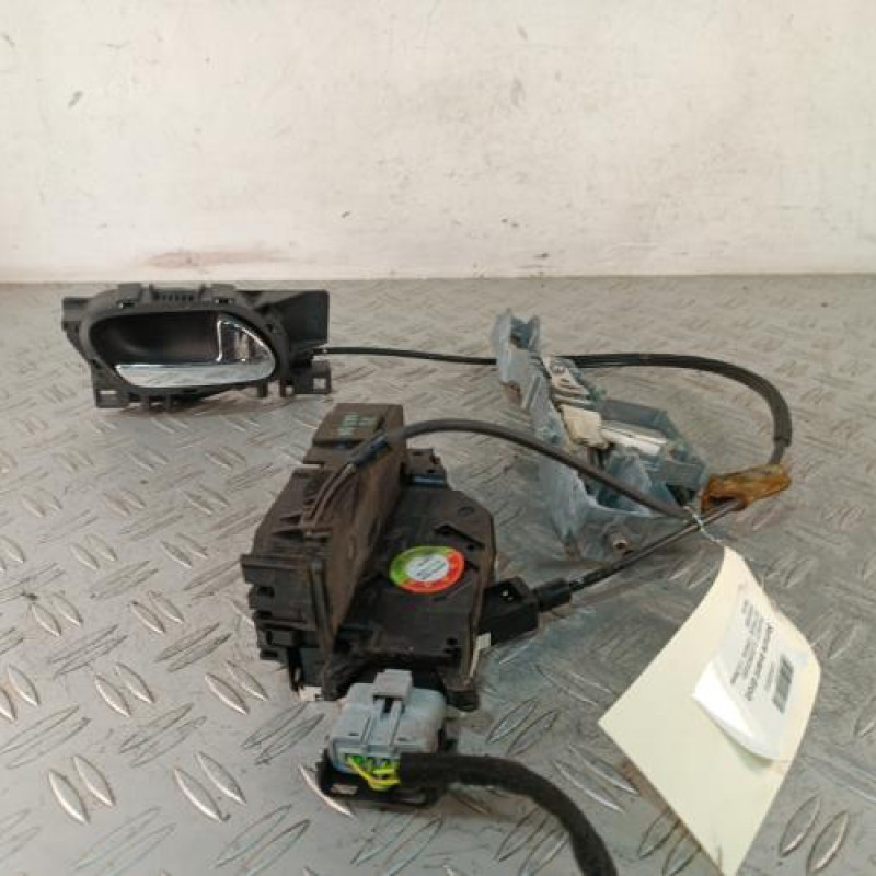 Serrure avant droit PEUGEOT 207