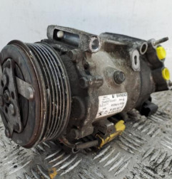 Compresseur clim CITROEN C4 CACTUS Photo n°1