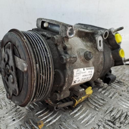 Compresseur clim CITROEN C4 CACTUS Photo n°1