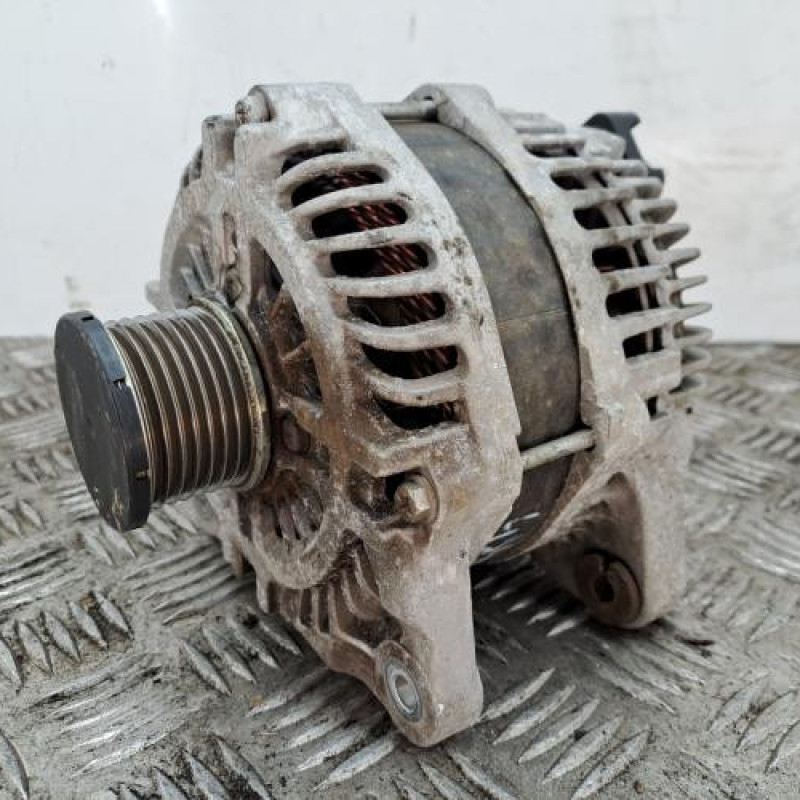 Alternateur RENAULT TRAFIC 3 COURT