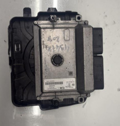 Calculateur moteur PEUGEOT 208 1 Photo n°1