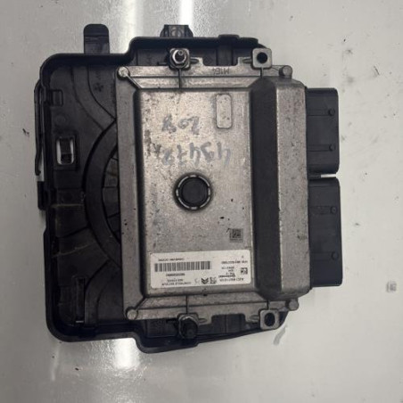 Calculateur moteur PEUGEOT 208 1 Photo n°1