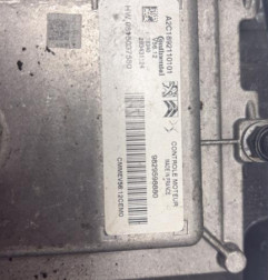Calculateur moteur PEUGEOT 208 1