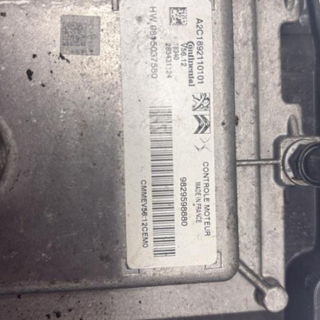 Calculateur moteur PEUGEOT 208 1