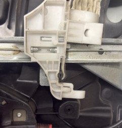 Leve vitre mecanique arriere droit FORD FIESTA 5 Photo n°3