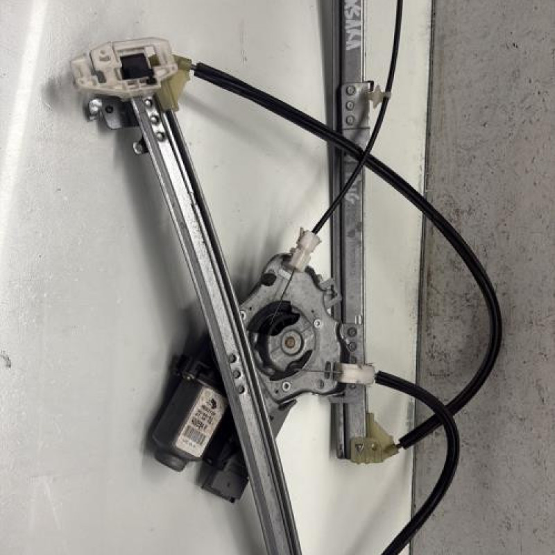 Leve vitre electrique avant gauche CITROEN XSARA