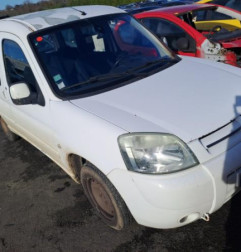 Pare choc avant CITROEN BERLINGO 1 Photo n°8