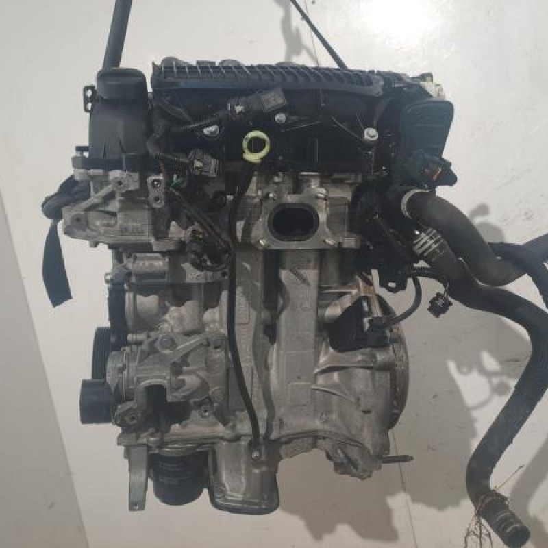 Moteur PEUGEOT 208 1