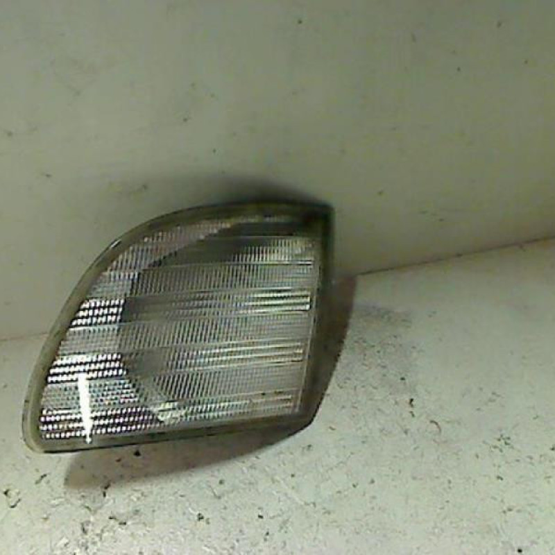 Optique avant secondaire gauche (feux)(clignotant) MERCEDES VITO 638