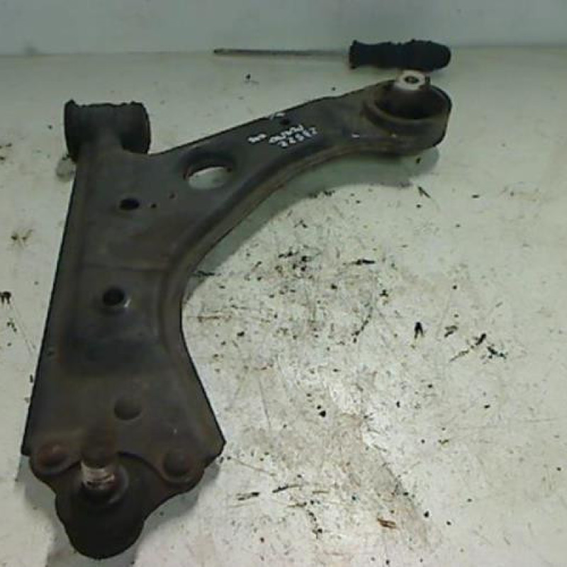 Triangle avant gauche FIAT GRANDE PUNTO