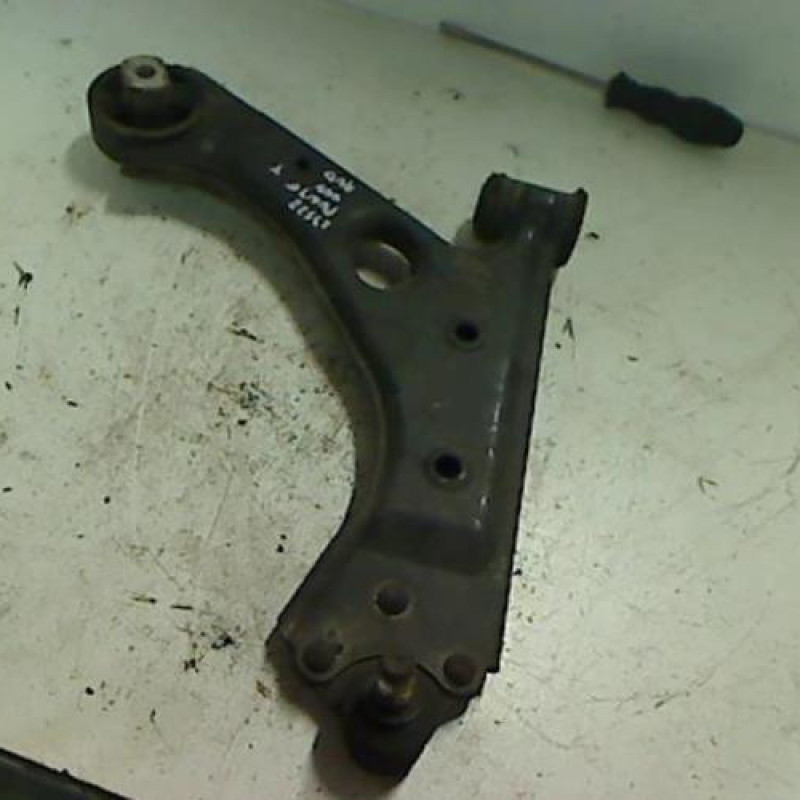 Triangle avant droit FIAT GRANDE PUNTO