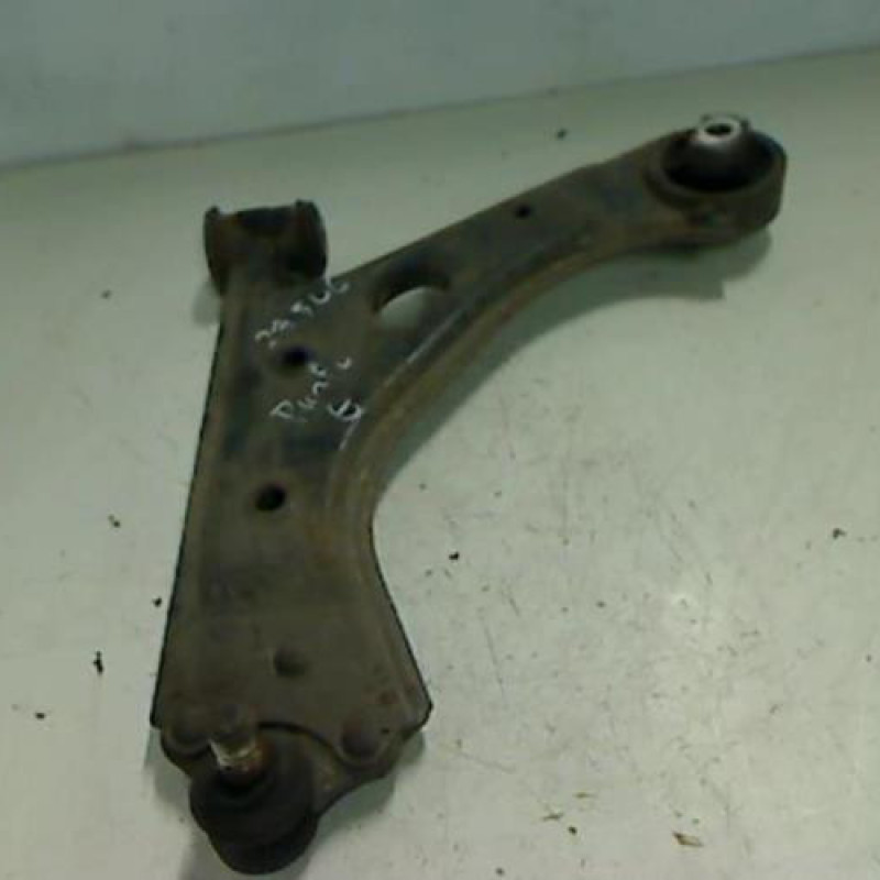 Triangle avant gauche FIAT GRANDE PUNTO