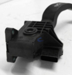 Pedale d'accelerateur OPEL CORSA D Photo n°1