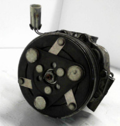 Compresseur clim OPEL MERIVA A Photo n°3