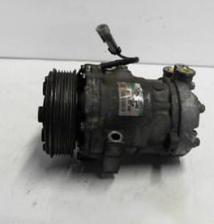 Compresseur clim OPEL MERIVA A Photo n°4
