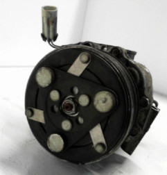 Compresseur clim OPEL MERIVA A Photo n°5