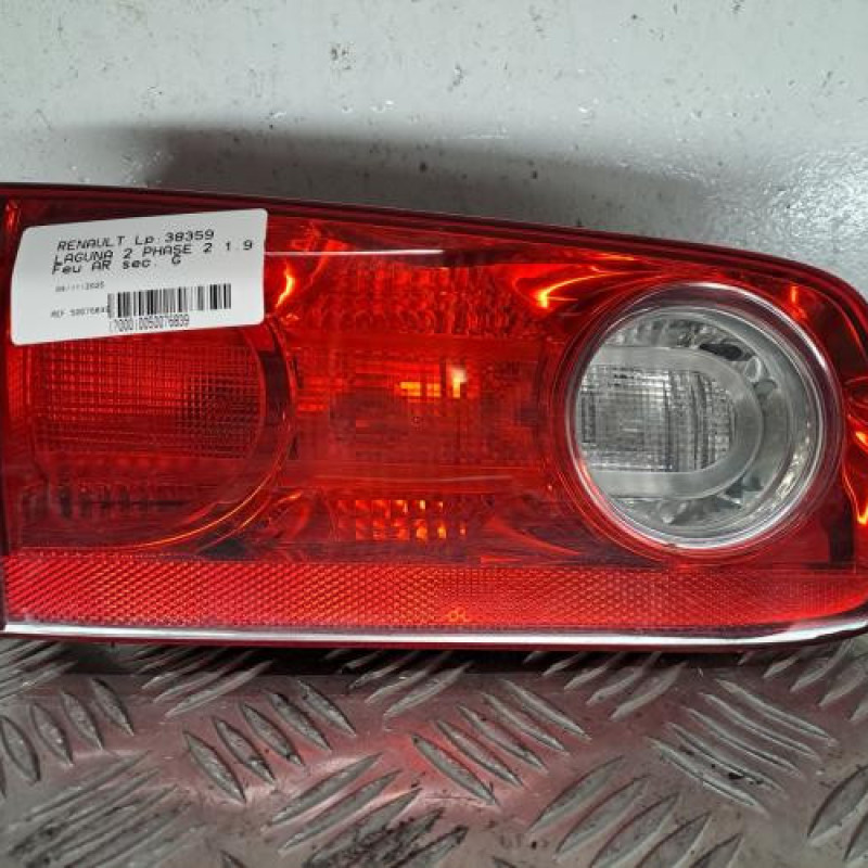 Feu arriere secondaire gauche (feux) RENAULT LAGUNA 2
