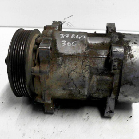 Compresseur clim RENAULT LAGUNA 2 Photo n°1