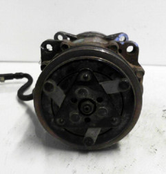 Compresseur clim RENAULT LAGUNA 2 Photo n°3