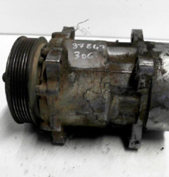 Compresseur clim RENAULT LAGUNA 2 Photo n°4