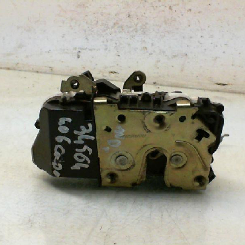 Serrure avant droit PEUGEOT 406