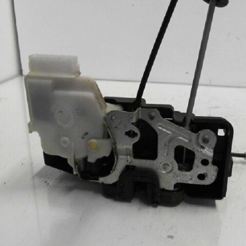 Serrure avant droit KIA CARENS 3