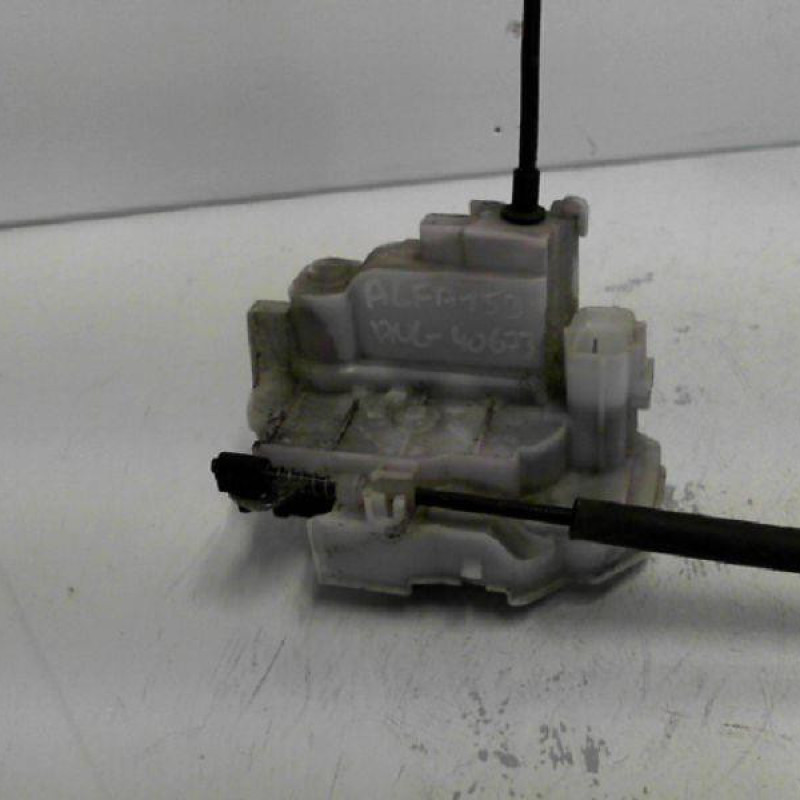 Serrure avant gauche ALFA ROMEO 159