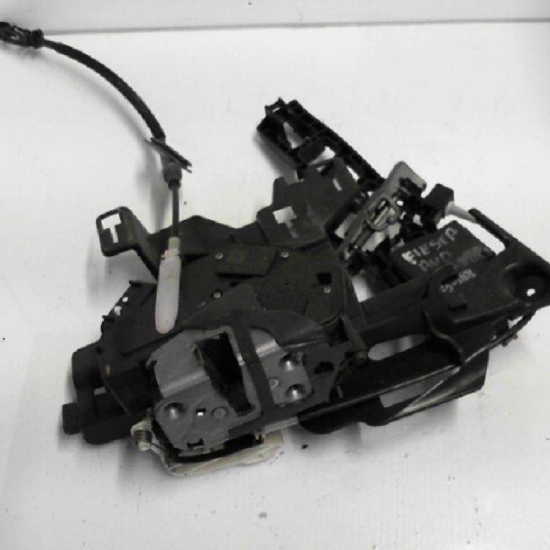 Serrure avant droit FORD FIESTA 6