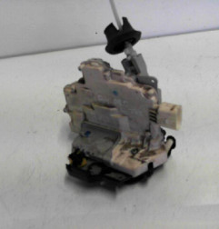 Serrure arriere droit AUDI A4 2 Photo n°1