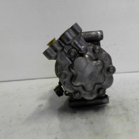 Compresseur clim RENAULT GRAND MODUS Photo n°1