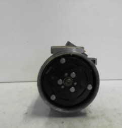 Compresseur clim RENAULT GRAND MODUS Photo n°3