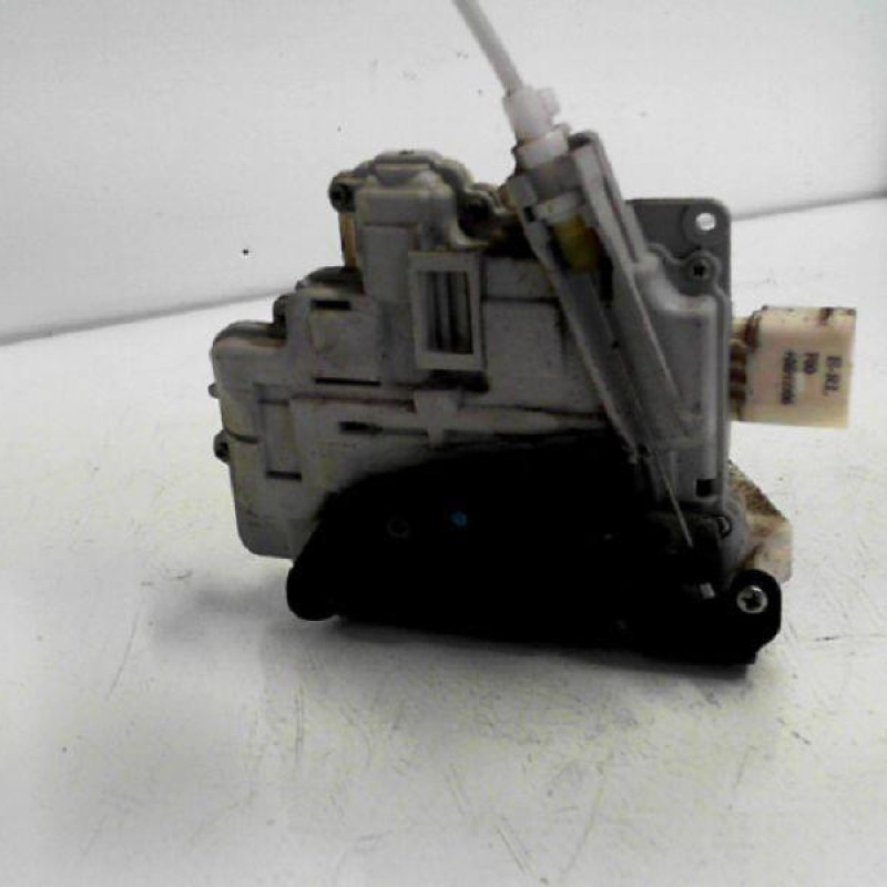 Serrure arriere gauche AUDI A4 2