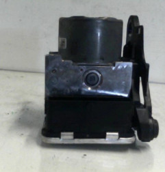 Bloc ABS (freins anti-blocage) VOLKSWAGEN GOLF 7 Photo n°4