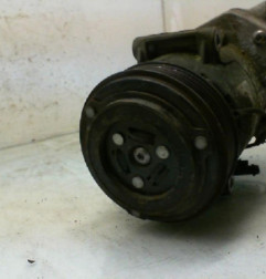 Compresseur clim OPEL ASTRA J Photo n°5